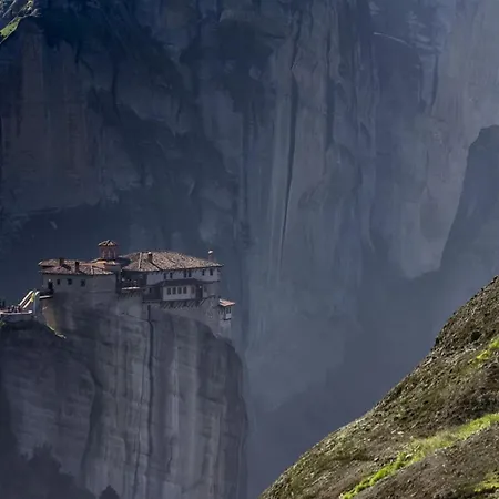 Villa By The River Near Meteora Tríkala