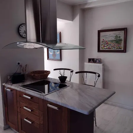 Villa By The River Near Meteora