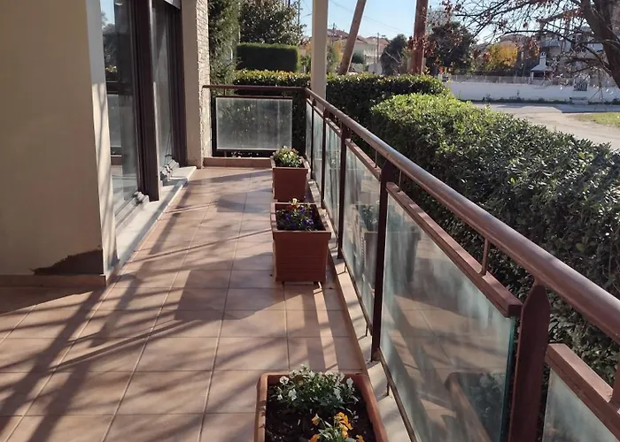 Vilă By The River Near Meteora *