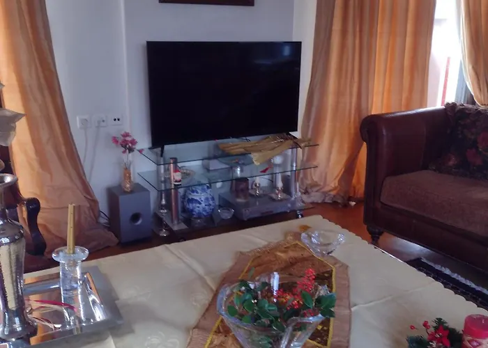 By The River Near Meteora Vilă Tríkala