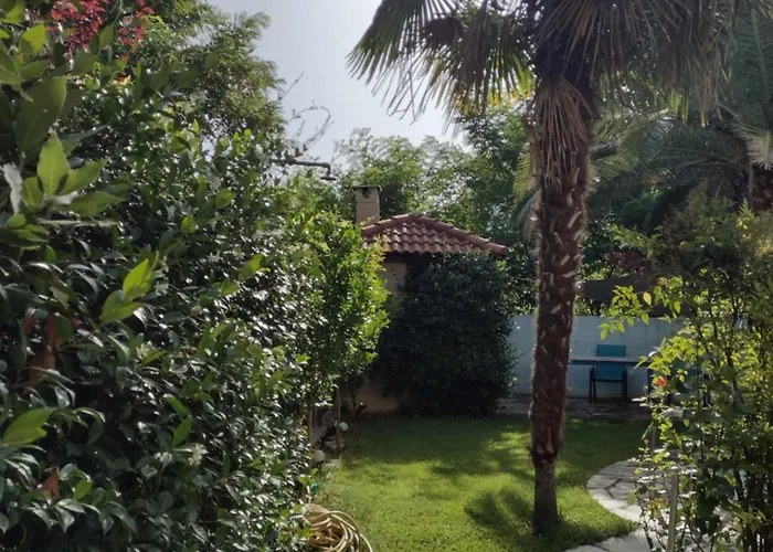 By The River Near Meteora Vilă Tríkala