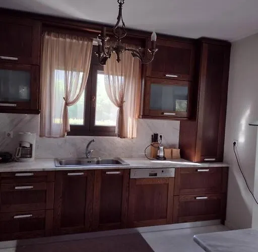 By The River Near Meteora Tríkala