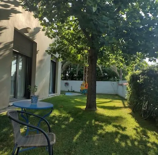 By The River Near Meteora Vilă Tríkala